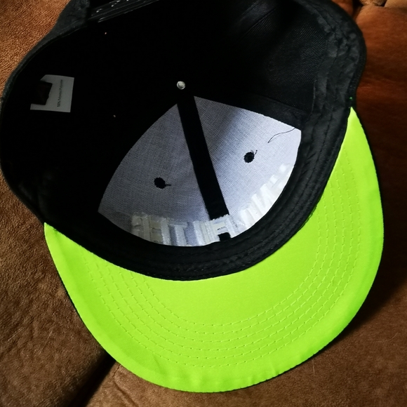 Hat - Picture 2 of 2